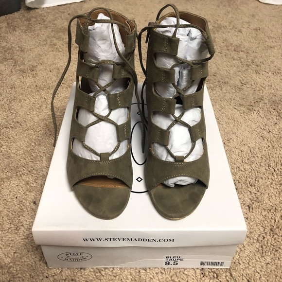 Steve Madden Bleu heels - Picture 3 of 8